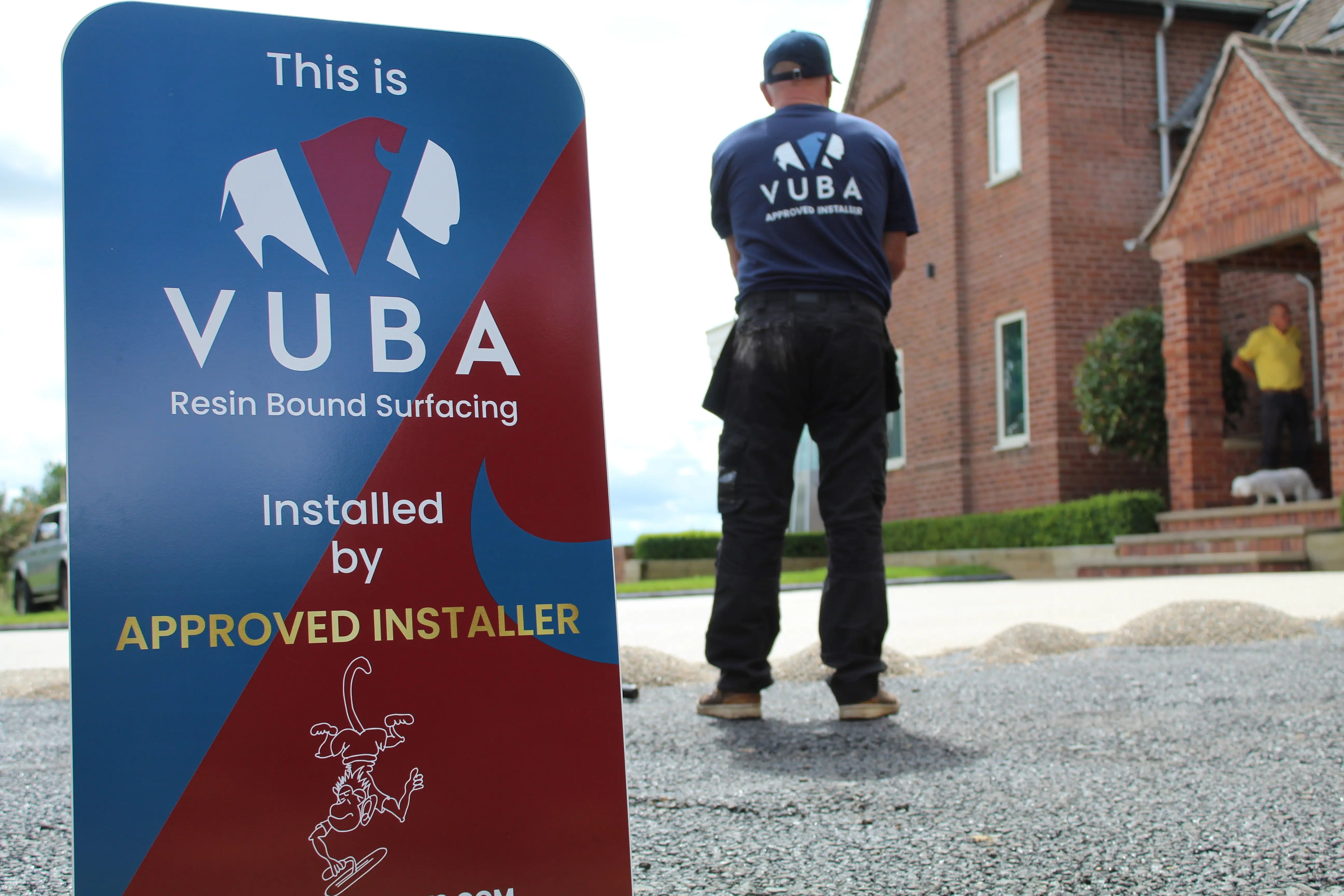 An-installation-day-with-Lucy-and-Trowel-Monkeys Vuba Resin