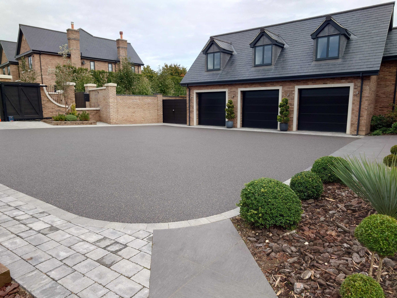 Resin Bound vs Resin Bonded: What's the Difference?